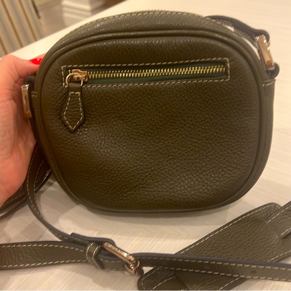 🍀Valentino by Mario 🍀 Valentino Dollaro Eve green camera style crossbody - Picture 3 of 5